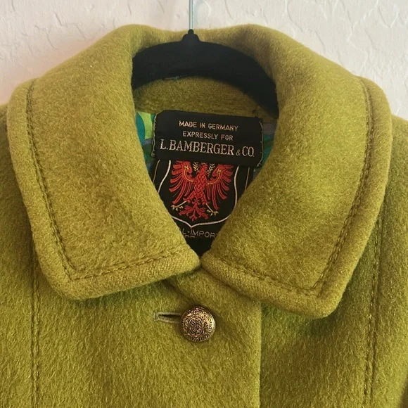 Vintage 1960s Dark Chartreuse Wool Coat Size Medium. - Picture 13 of 15